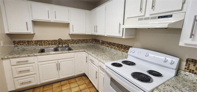 14850 Naranja Lakes Blvd unit B2J, Homestead, FL 33032 - photo 4