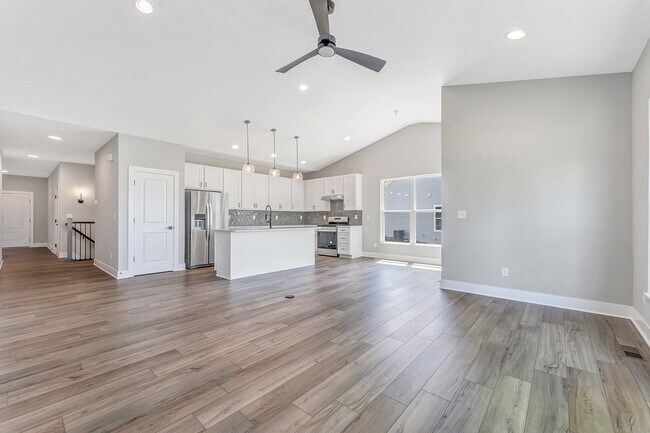 440 Bethpage Blvd unit 36451901, Commercial Point, OH 43116 - photo 4