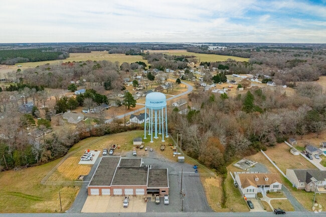 From Dagsboro, beaches and bays are an easy drive away.