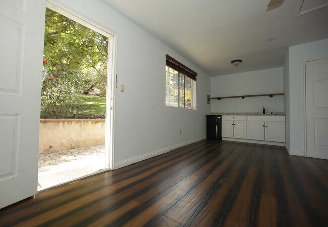 4003 Harriman Ave unit Guesthouse, Los Angeles, CA 90032 - photo 6