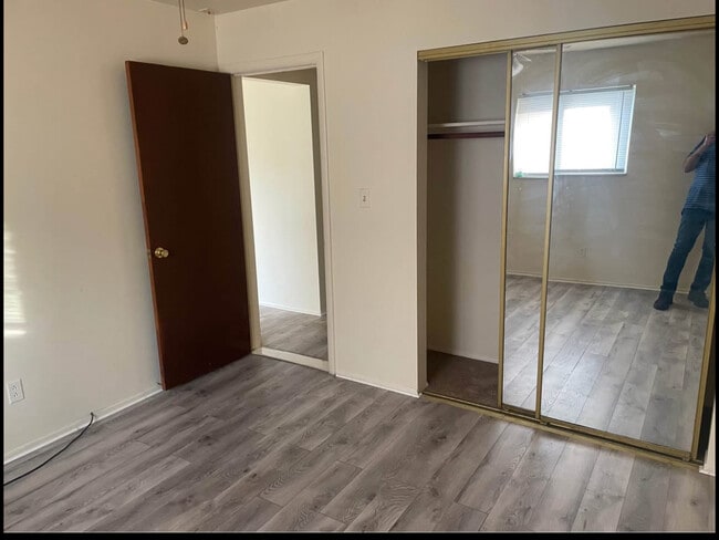 17650 Palmer St unit One story building, Melvindale, MI 48122 - photo 7