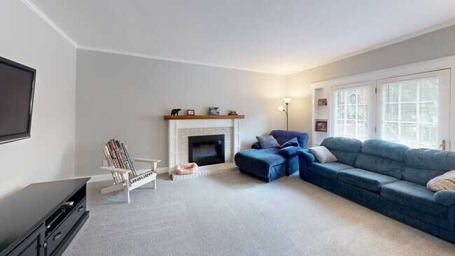 1921 Charrington Dr, West Bloomfield, MI 48324 - photo 2