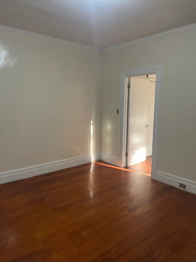 22 Sherwood Ave unit 1, Yonkers, NY 10704 - photo 6