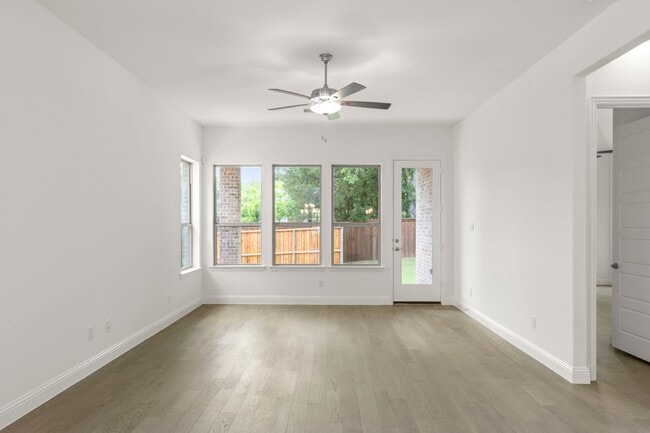 10_12. 3622 Finnian - Family.jpg