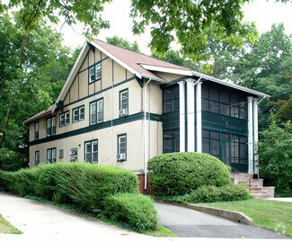 31 Lincoln Ave, Highland Park, NJ 08904