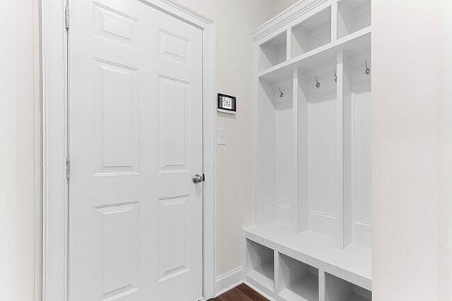 304 Air View Dr, Warner Robins, GA 31088 - photo 2