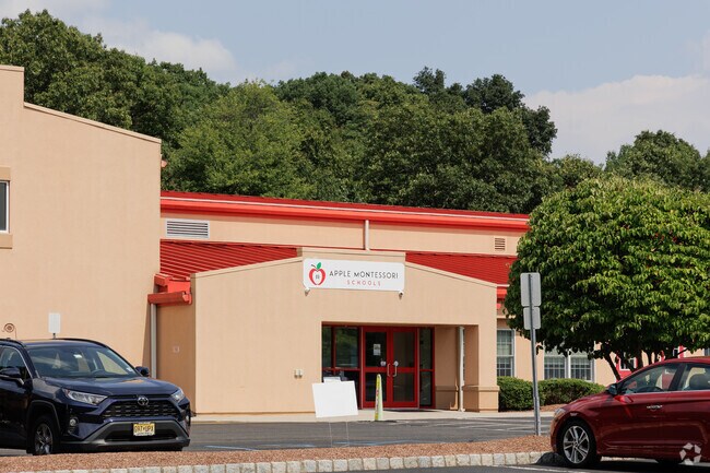 Apple Montessori School in Wayne has an enrollment of 11 students.
