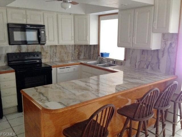 451 Marsh Ave unit Back unit, Fort Myers, FL 33905 - photo 2