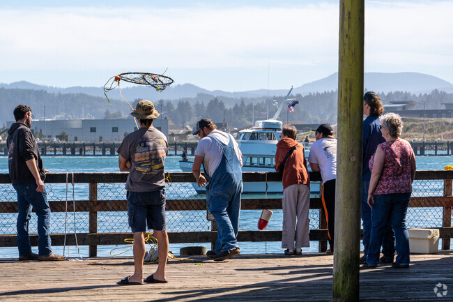 Crabbing is common throughout the Lost Creek neighborhood.