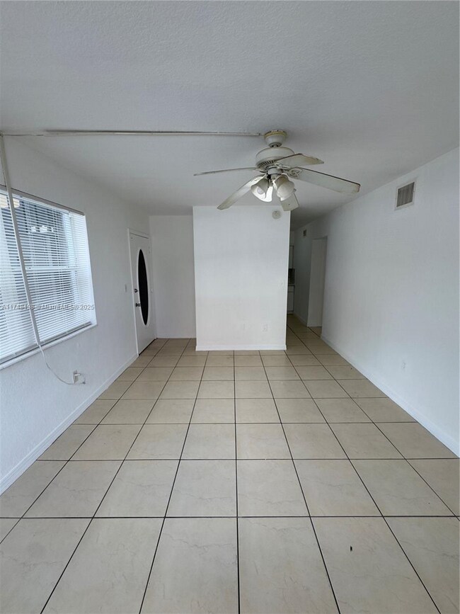 2610 NW 16th Street Rd, Miami, FL 33125 - photo 4