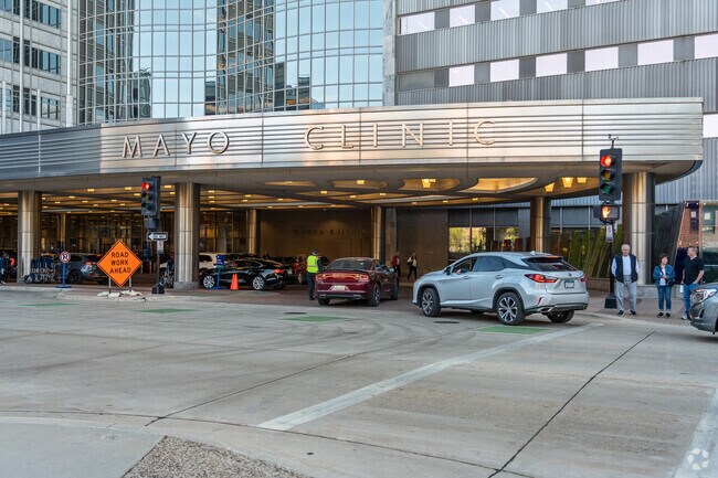 Just minutes from Mayo Clinic, Pine Ridge balances suburban charm with urban convenience.