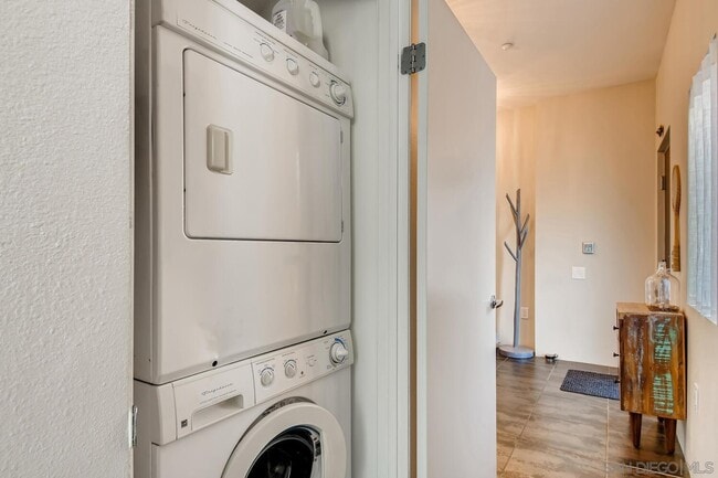 991 Sigsbee St unit 991, San Diego, CA 92113 - photo 4