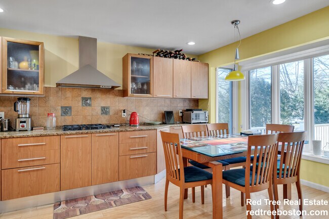 829 Chestnut St, Waban, MA 02468 - photo 6