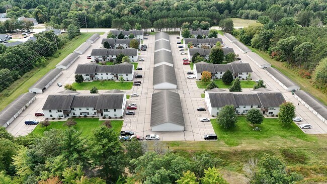 River View Apartments, Stevens Point, WI 54481 - photo 2