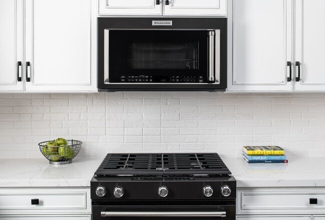 3017 Hickory Haven Ln unit 36459501, Conroe, TX 77385 - photo 3