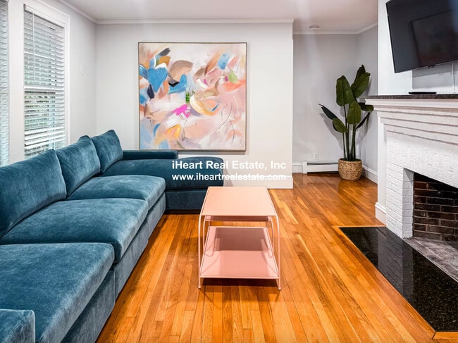 65-67-67 St James Cir, Newton, MA 02458 - photo 3