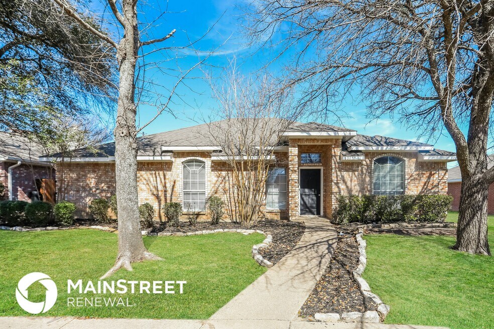 1017 Glencrest Dr, Cedar Hill, TX 75104 - photo 1