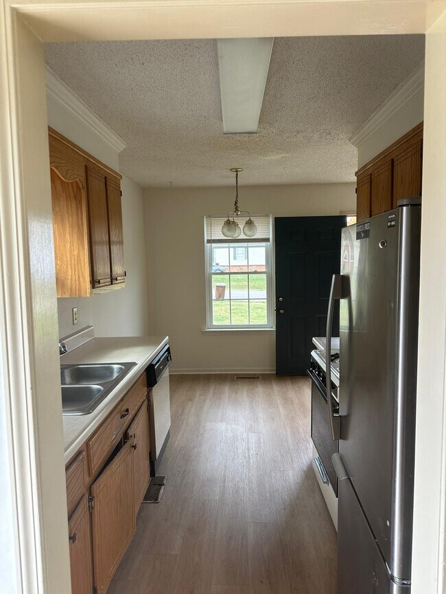 1514-1543 Richmond Rd, Columbia, TN 38401