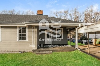 30 Smythe St, Belton, SC 29627