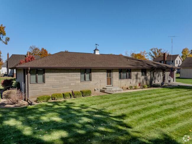 Midcentury ranch-style home common in Kirkland neighborhoods.