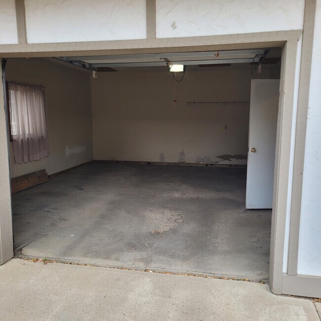 108 S 5th St unit 2, Marshall, MN 56258 - photo 7