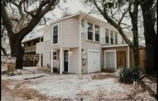 7 Odess Ln, Pensacola, FL 32507