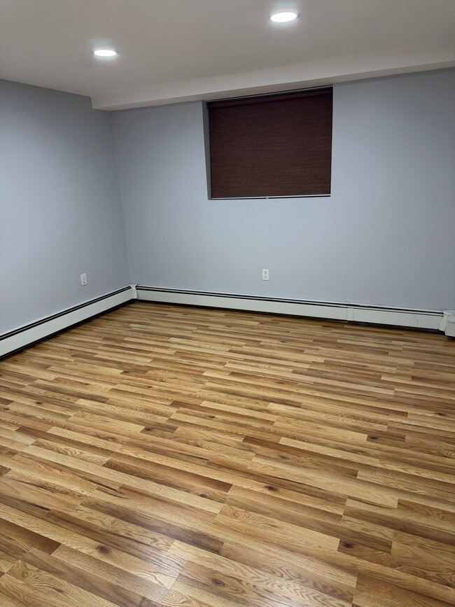 2245 Jones Rd, Fort Lee, NJ 07024 - photo 3