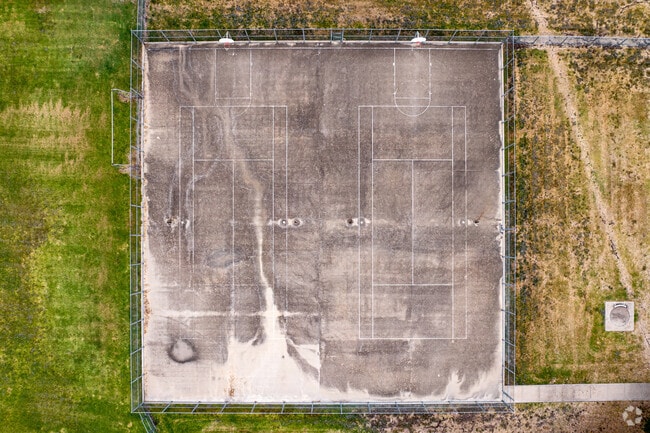 Long Middle School has basketball courts in Timberglen, Texas.