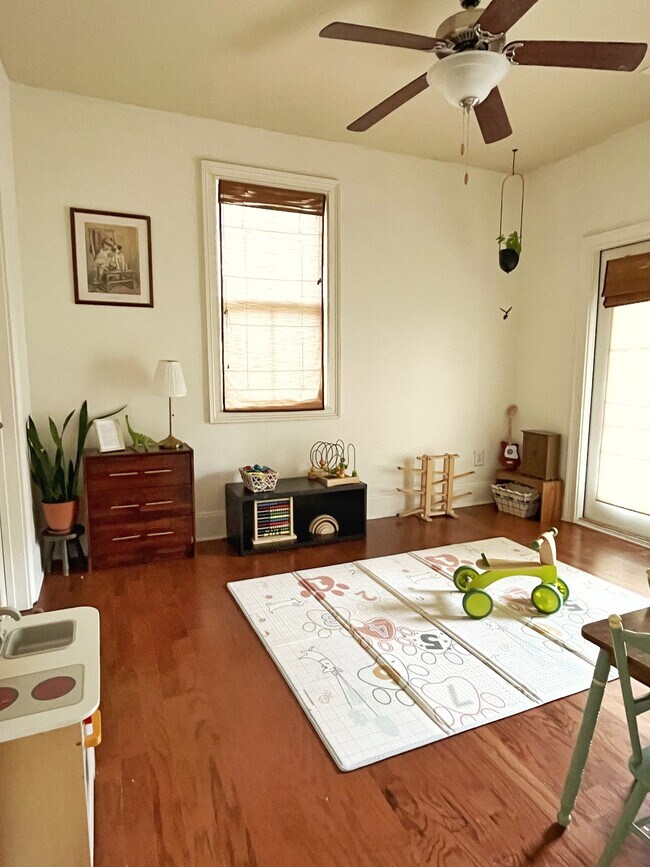 6453 Chariot St, Atlanta, GA 30328 - photo 7