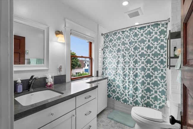 311 N Gertruda Ave unit B, Redondo Beach, CA 90277 - photo 4