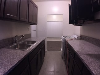 7404 S Western Ave Unit 2, Los Angeles, CA 90047