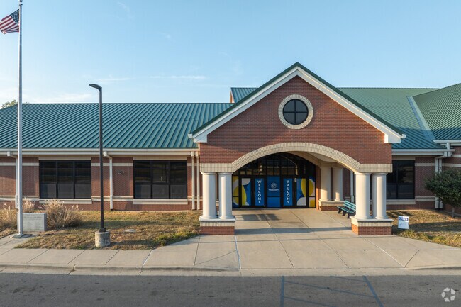 Benjamin Franklin Elementary School receives a C from Niche.
