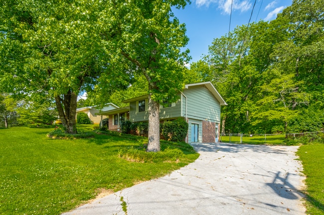 218 Townsend Cir, Ringgold, GA 30736 - photo 2