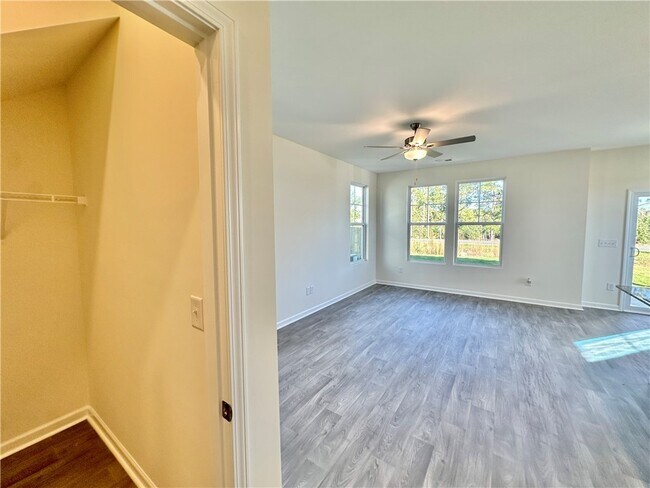 568 Seaborn Cir, Pendleton, SC 29670 - photo 6