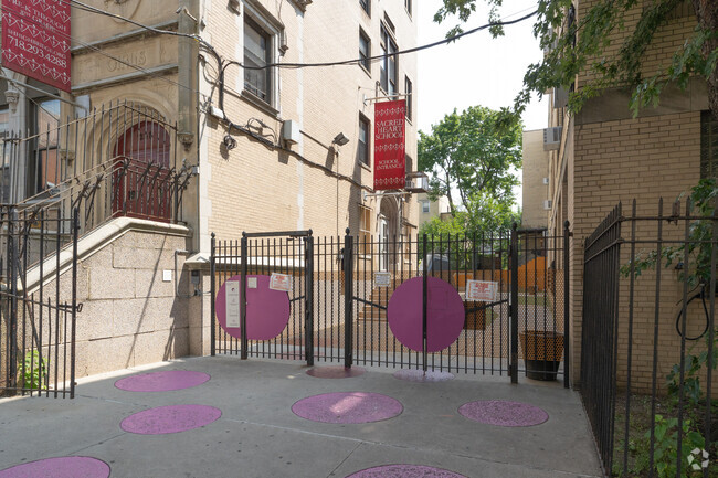 Sacred Heart School in The Bronx has a reputable curriculum.