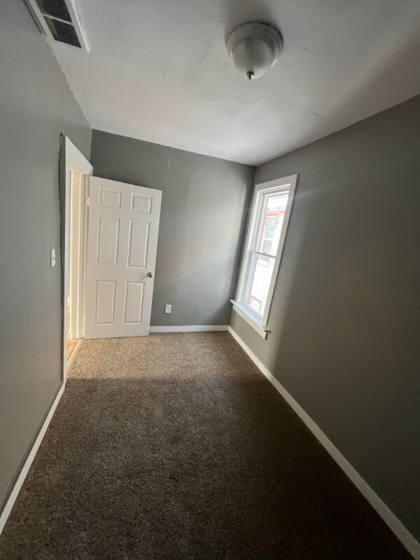 1817 N 22nd St, Milwaukee, WI 53205 - photo 4