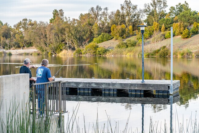 Relax by the lake or explore nature at Laguna Niguel Regional Park’s 227-acre retreat near San Joaquin Hills.