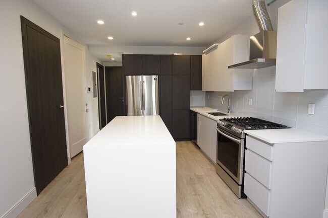 2 Roseclair St unit 1, Dorchester, MA 02125 - photo 2