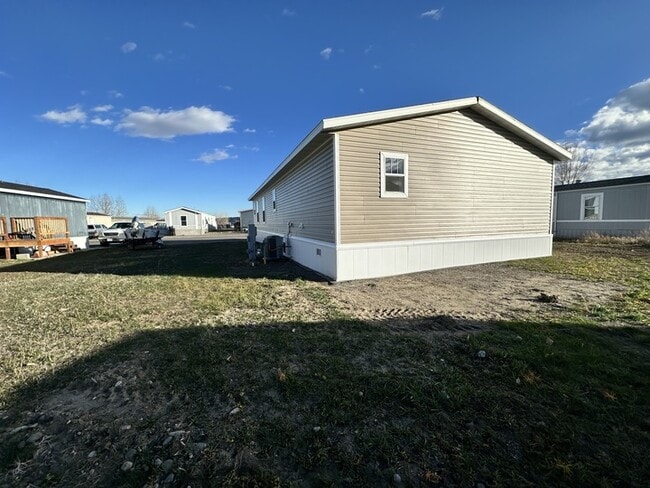 16 Lapin St, Billings, MT 59105 - photo 3