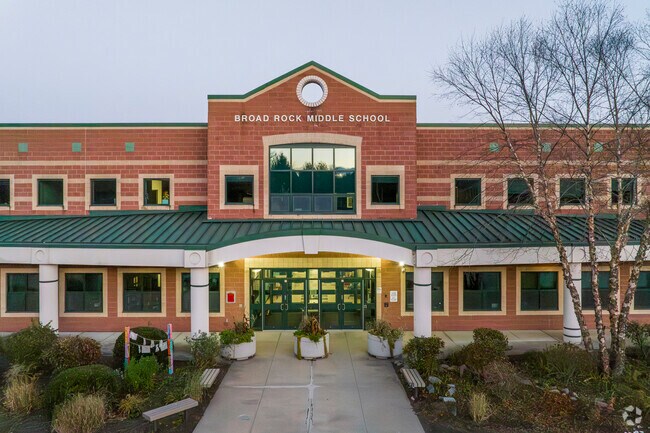 South Kingstown's Broad Rock Middle School has 374 students in grades 5-6 with a student-teacher ratio of 10 to 1.