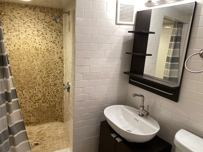 10 Bartlett Place, Boston, MA 02113 - photo 3