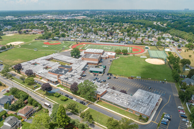 Carle Place High School is an above average public school located in Carle Place.