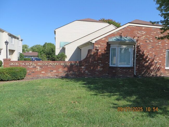 2016 E 10th St, Anderson, IN 46012 - photo 2