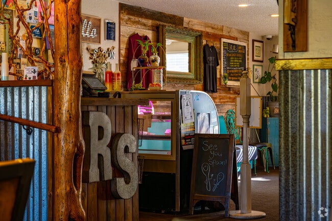 Perry’s Rusted Spoon blends eclectic decor with hometown charm.