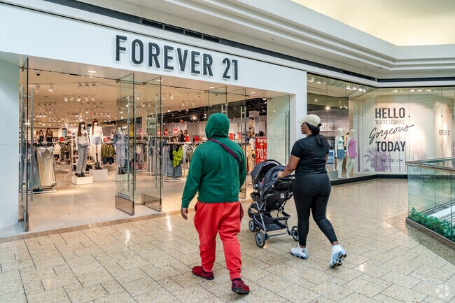 Tuttle Mall near Shannon Heights is a convenient place to shop and dine.