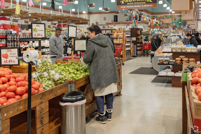 E&L Supermercado in Southwest Detroit has a wide variety of fresh produce to choose from.