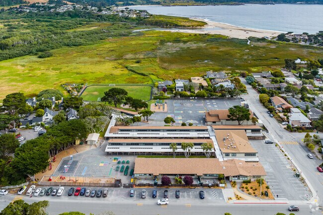 Carmel River Elementary School, Public Elementary School next to the ocean in Carmel, CA