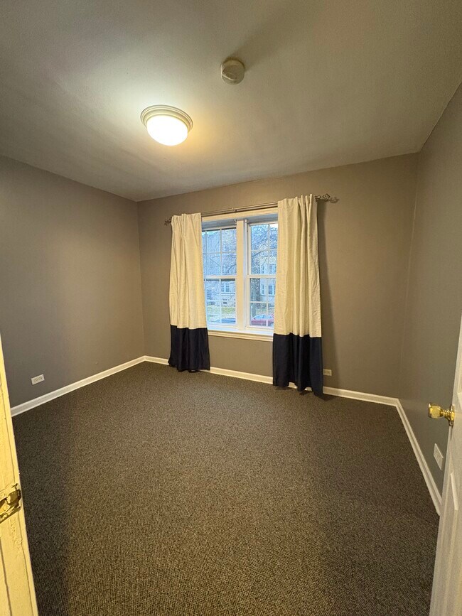 129 Elmwood Ave unit 2S, Evanston, IL 60202 - photo 4