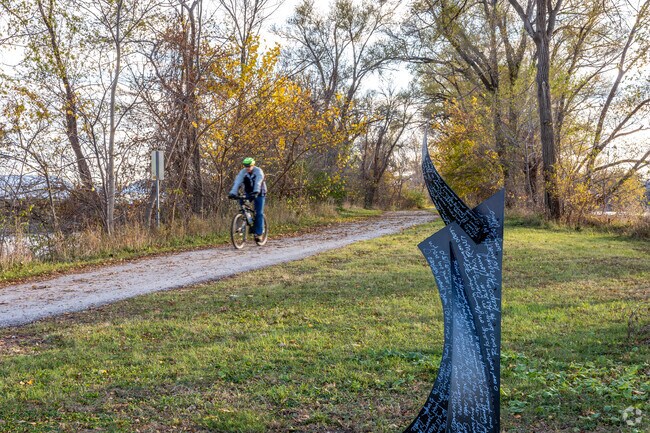 Nearby Iowa River Corridor Trail follows the river and connects several parks.