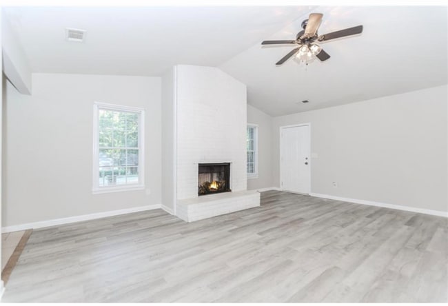 8184 Magnolia Dr unit 1, Jonesboro, GA 30238 - photo 3